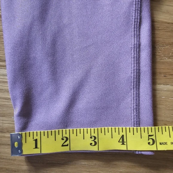 Under Armour Mauve Heat Gear Mid Rise Crop Compression Pants Women's Size Medium - Picture 12 of 12